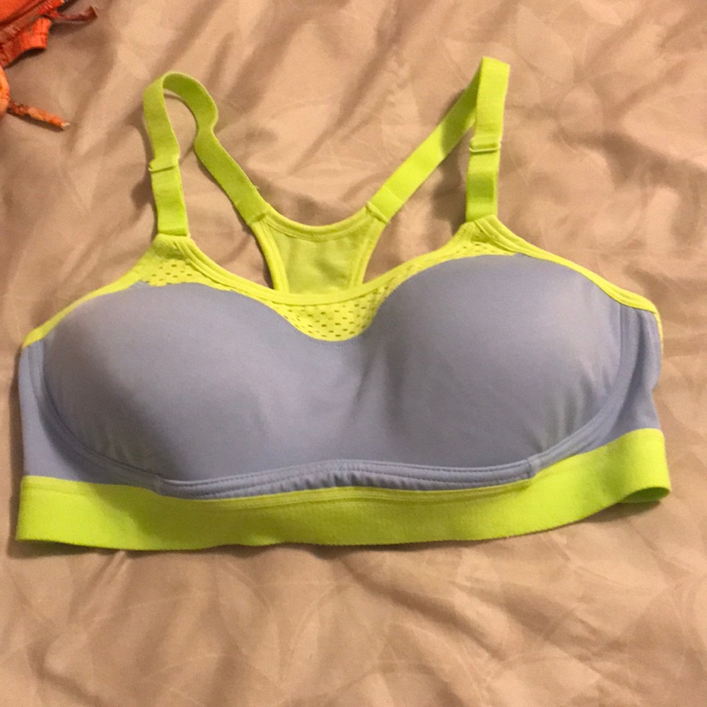 Sports bra med size